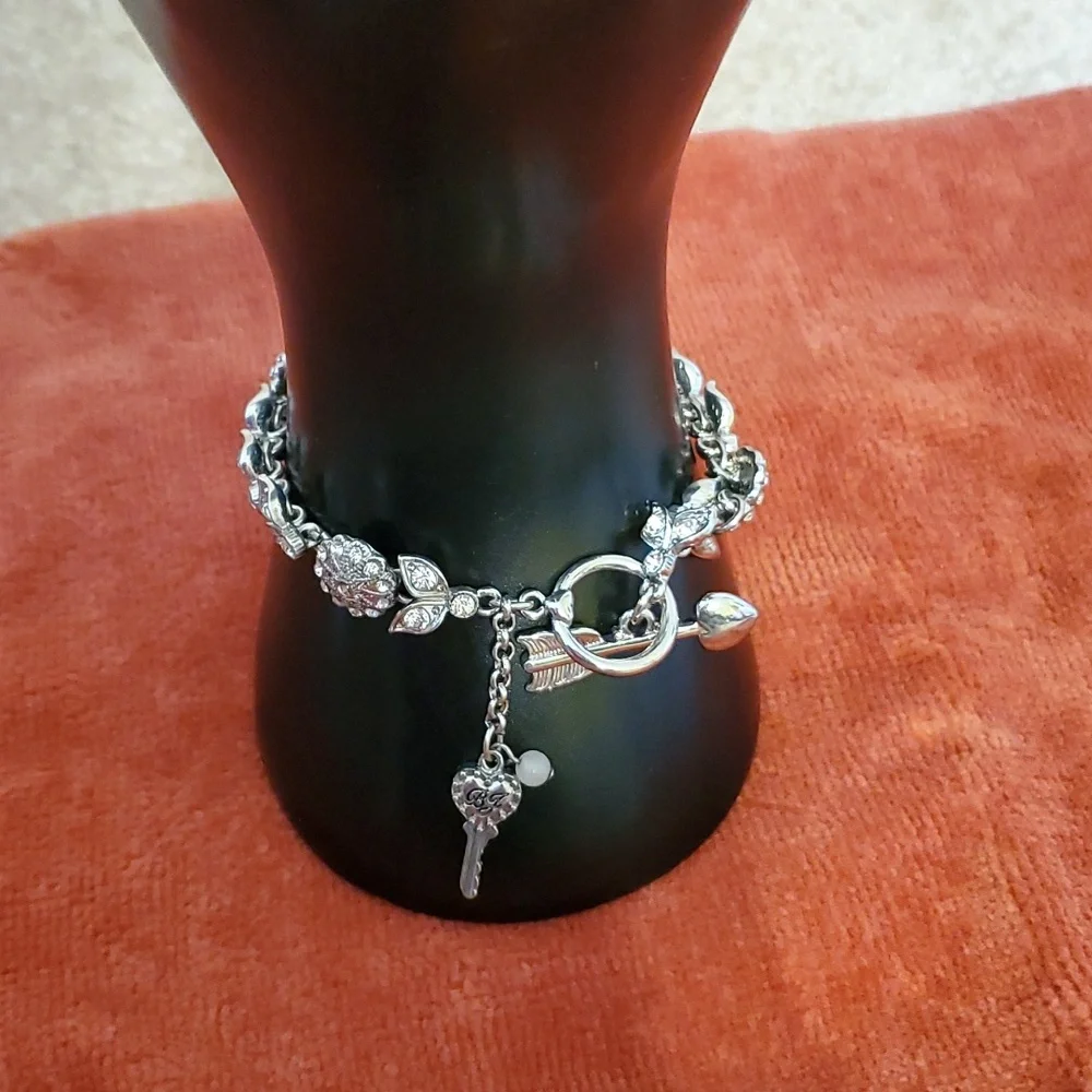 Betsy Johnson bracelet - Picture 2 of 5